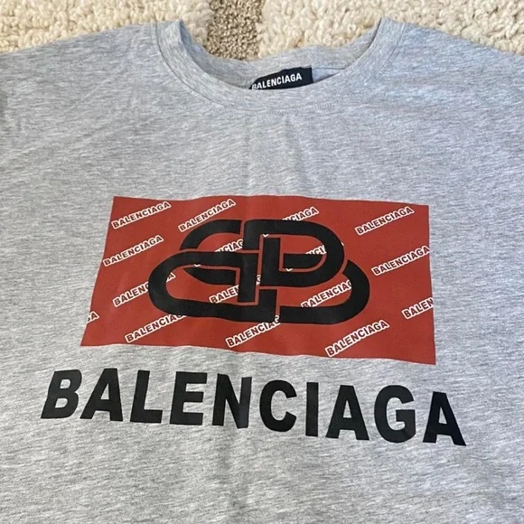 Lock Tshirt - Picture 3 of 4